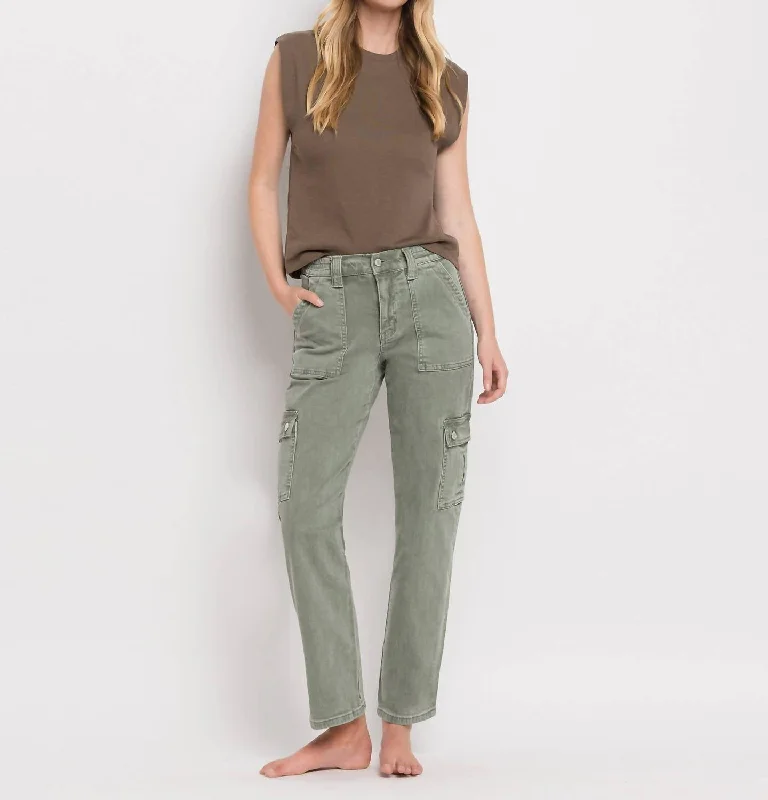 Women’s button-up pants for casual chic -High Rise Cargo Straight Jeans In Army Green