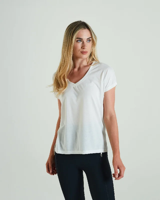 Women’s lace blouse tops for delicate touch -Retreat T-shirt Light Ivory