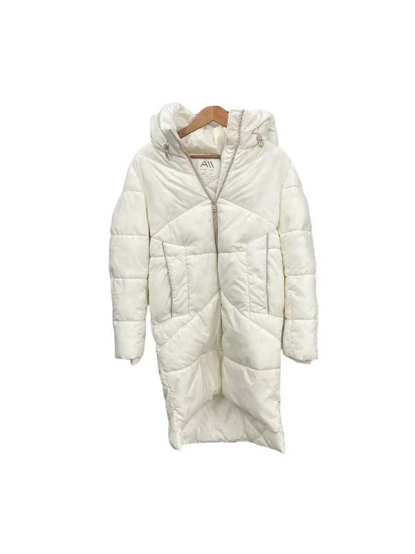 Women’s fur-lined jackets for extra warmth -Coat Puffer & Quilted By Andrew Marc  Size: S