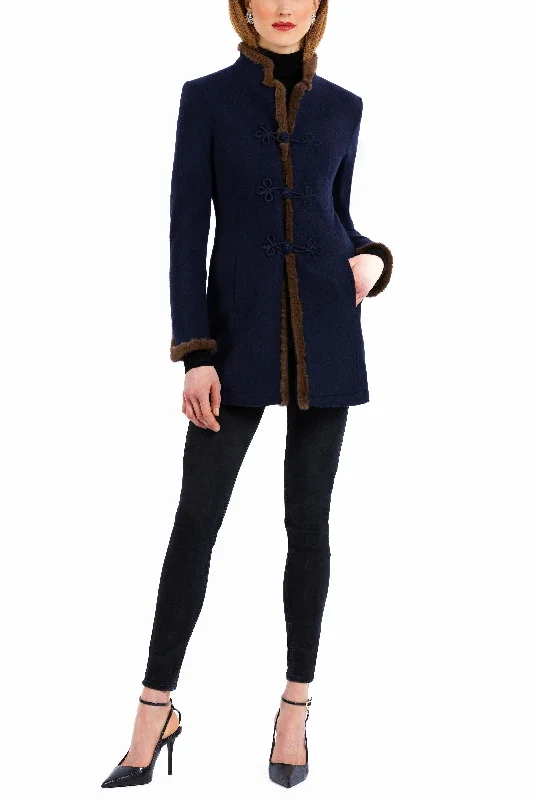 Women’s padded parkas for snow protection -Long blazer from Italian cashmere-knit in navy