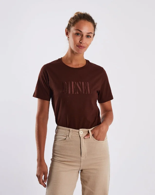 Women’s casual t-shirt tops for everyday outfits -Leandra T-Shirt Deep Coco