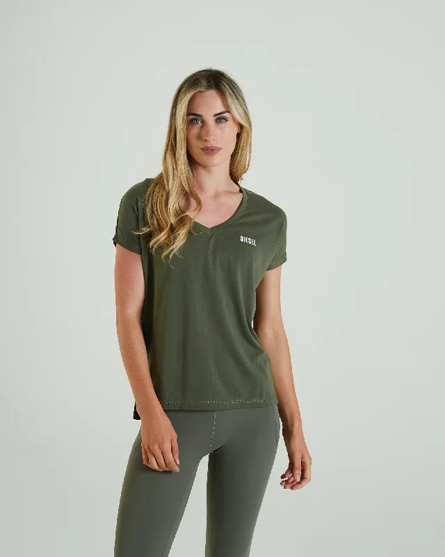 Women’s oversized button-down tops for trendy fashion -Retreat T-shirt Olive Green